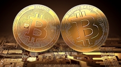 بیت‌کوین همچنان ناتوان از شکستن مقاومت ۱۰هزار دلار