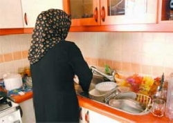 چند درصد زنان ایرانی «خانه‌دار» هستند؟