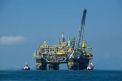 اولین گزارش بودجه شرکت ملی نفت ایران/نفتی‌ها ۶۴درصد بیشتر از۹۶حقوق می‌گیرند