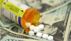 تخلفات ارزی در بازار دارویی کشور/ رونمایی از سلطان دارو