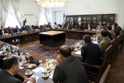 رئیس جمهور روحانی در جلسه با اقتصاددانان: به آینده بهتر، بسیار امیدوارم + اسامی اقتصاددانان